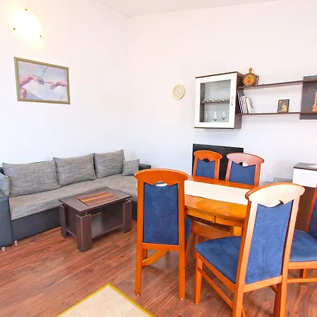 Ivanka 934 Apartamento *