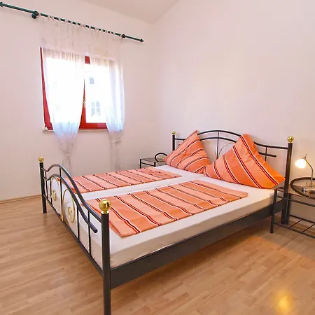 Ivanka 934 Apartamento *